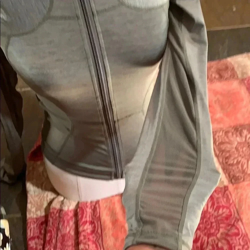 Lululemon catch me air jacket (RARE)